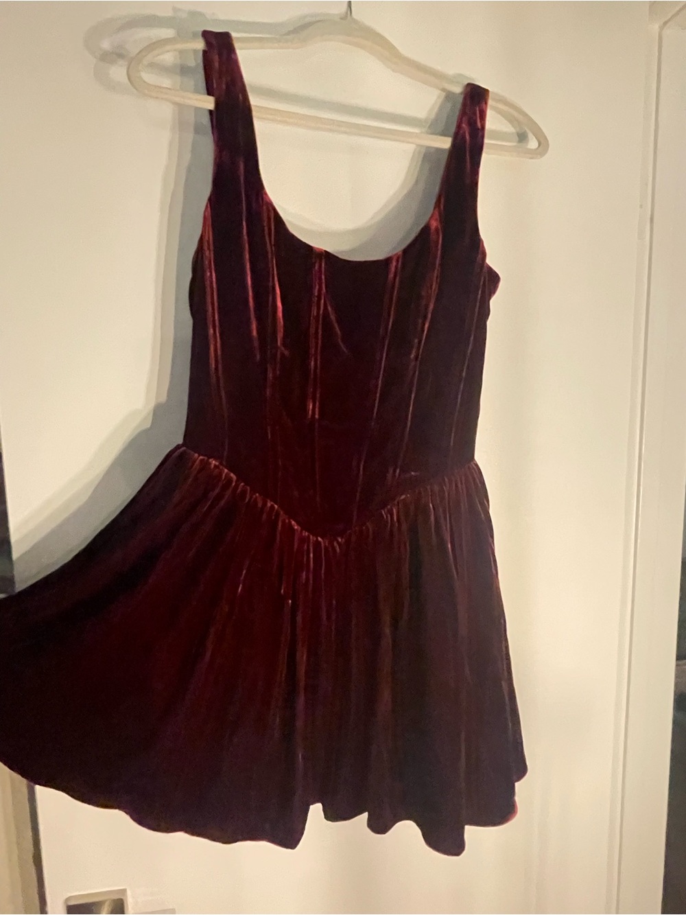 Reformation Contessa Velvet Burgundy Fit and Flare Mini - Picture 3 of 6